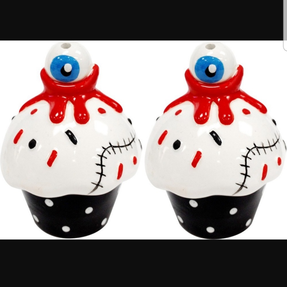 Sourpuss Hand Painted Eyeball Topped Blood Slattered Cupcake Salt Pepper Shakers